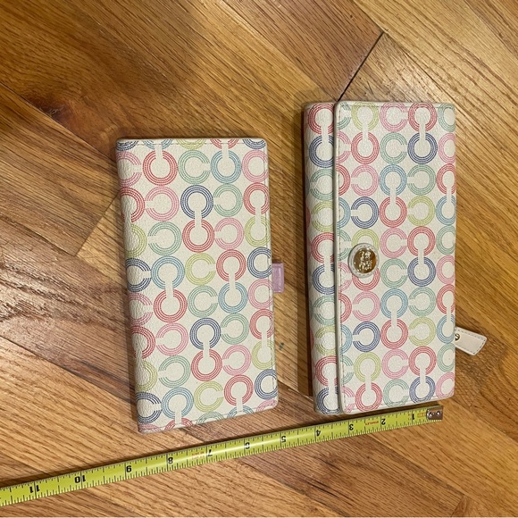 Coach Wallet Checkbook Set - Picture 7 of 7